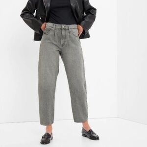 GAP Barrel Jean High Rise with Washwell in Sunday Grey